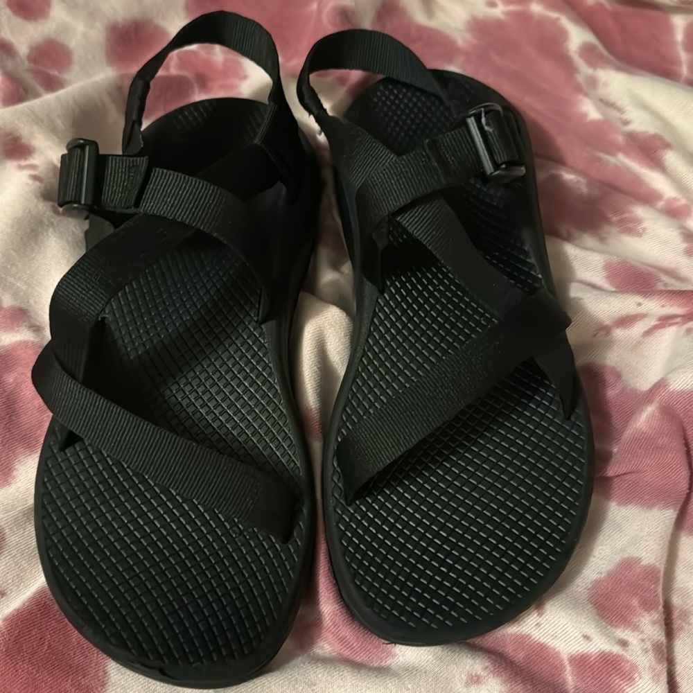 Like new black Chaco size 10